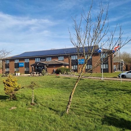 Travel Plaza Hotel Desborough Экстерьер фото